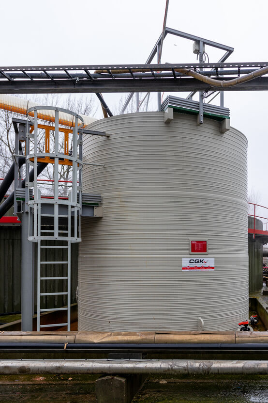 Beige polypropylene tank